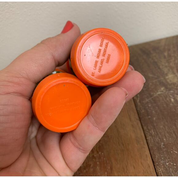 Vintage St. Labre Indian School Montana green Orange Salt & Pepper Shakers - Picture 4 of 7